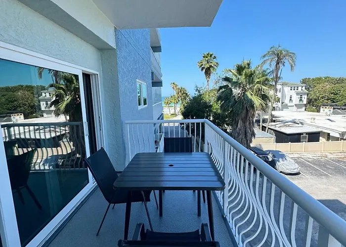 Retreat In Redington Shores