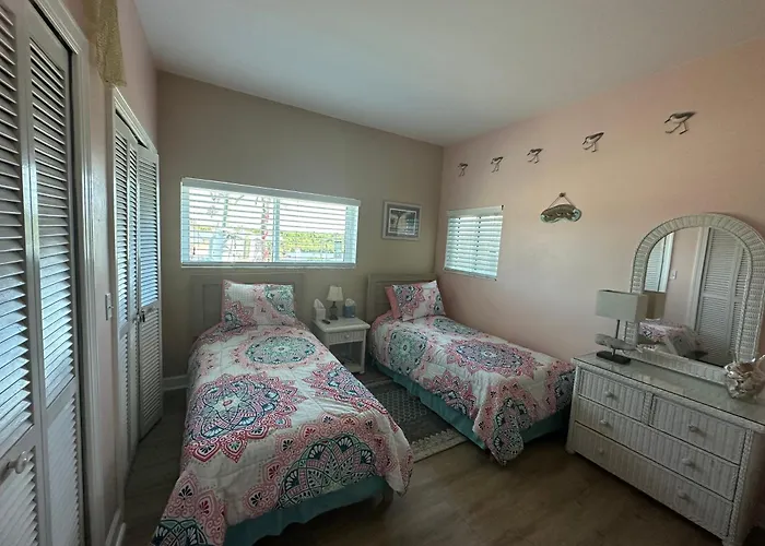 Retreat In Redington Shores Apartment Clearwater Beach